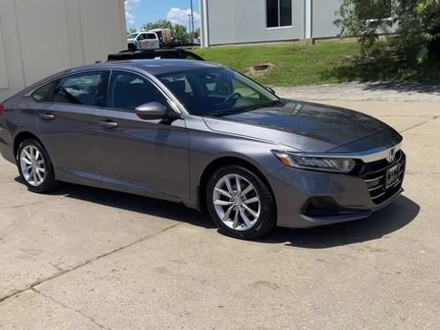 Used 2021 Honda Accord LX image 2
