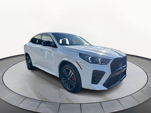 New 2026 BMW X2 xDrive28i w/ Technology Package image 1