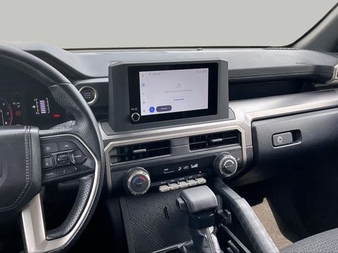 Used 2025 Toyota 4Runner SR5 AWD/4WD image 7