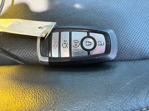 Used 2020 Ford Fusion Titanium AWD/4WD image 41