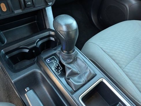 Used 2020 Toyota Tacoma SR image 11