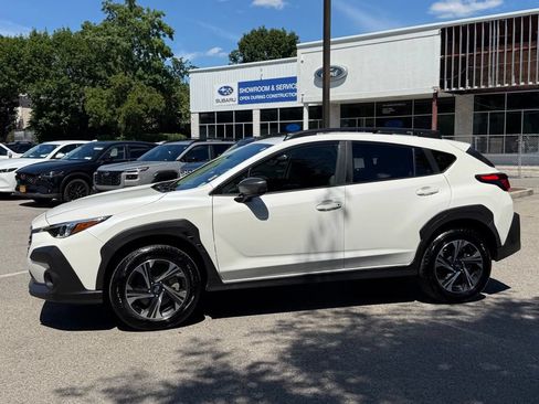 Used 2024 Subaru Crosstrek 2.0i Premium AWD/4WD image 5