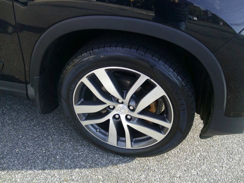 Used 2017 Honda Pilot Touring image 34