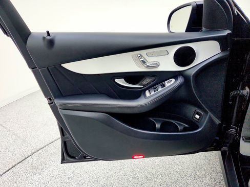 Certified 2022 Mercedes-Benz GLC 300 image 20