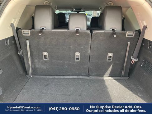 Used 2024 Nissan Pathfinder SL FWD image 21
