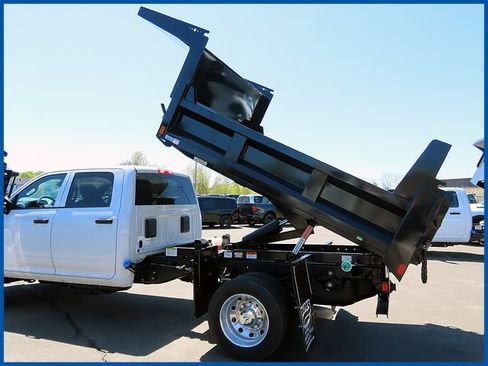 New 2026 RAM 5500 Tradesman w/ Chrome Appearance Group AWD/4WD image 7
