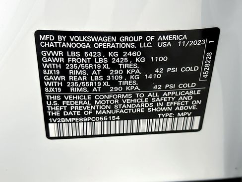Used 2023 Volkswagen ID.4 2WD image 28