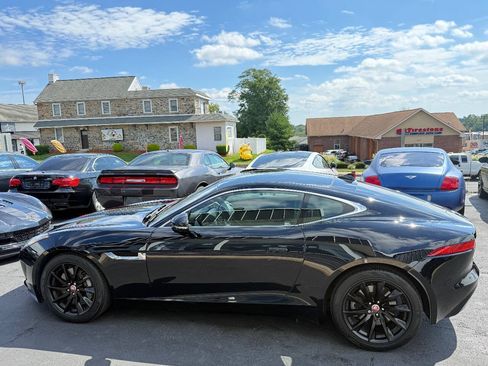 Used 2017 Jaguar F-TYPE Coupe RWD image 4