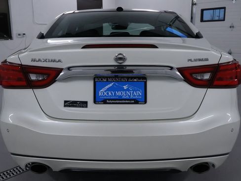 Used 2017 Nissan Maxima Platinum w/ Interior Lighting Package image 6