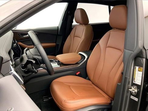 Certified 2025 Audi Q8 Premium Plus image 25