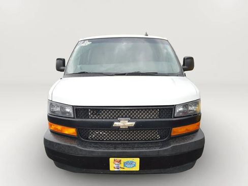Used 2021 Chevrolet Express 2500 Regular Van 3D w/ Driver Convenience Package image 11