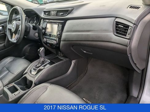 Used 2017 Nissan Rogue SL w/ SL Premium Package image 39