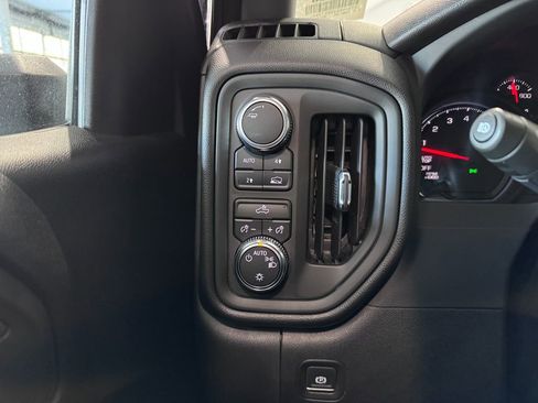 Certified 2022 GMC Sierra 1500 Pro w/ Pro Value Package image 22