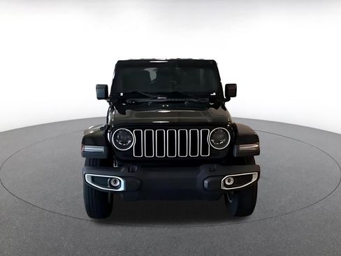 Used 2025 Jeep Wrangler Unlimited Sahara AWD/4WD image 15