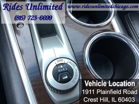 Used 2015 Nissan Pathfinder Platinum w/ Family Entertainment Package AWD/4WD image 19