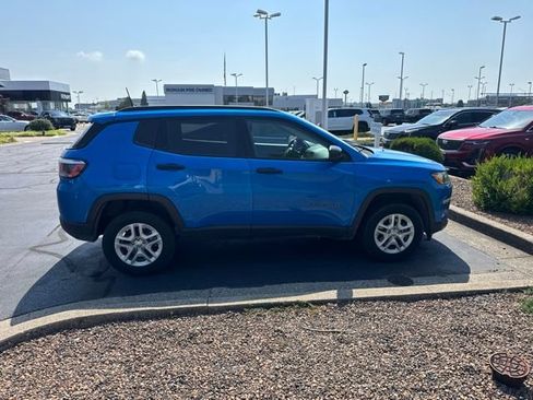 Used 2018 Jeep Compass Sport w/ Tech Group AWD/4WD image 3