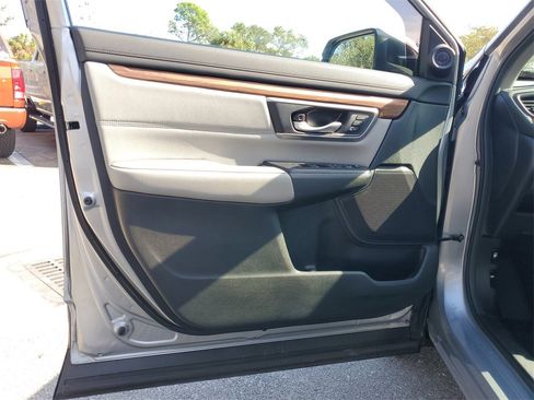 Used 2020 Honda CR-V Touring image 24