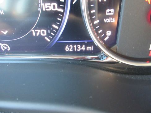 Used 2022 GMC Acadia SLT w/ Elevation Edition FWD image 35