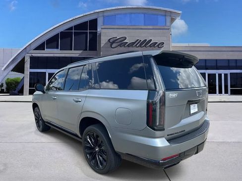Used 2025 Cadillac Escalade Sport Platinum w/ LPO, ONYX Package AWD/4WD image 6