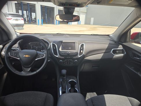 Used 2024 Chevrolet Equinox LT FWD image 15
