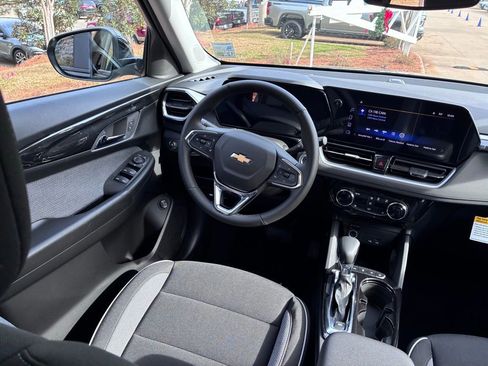 New 2026 Chevrolet TrailBlazer LT w/ Convenience Package FWD image 17