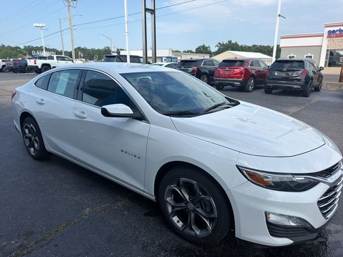 Used 2024 Chevrolet Malibu LT FWD image 3