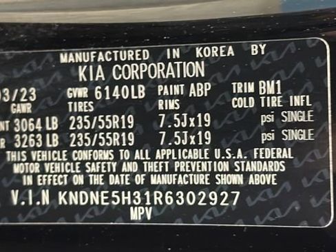 Used 2024 Kia Carnival SX Prestige image 32