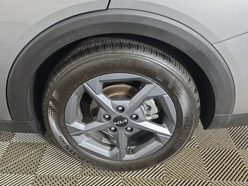 Used 2025 Kia K4 LXS image 17