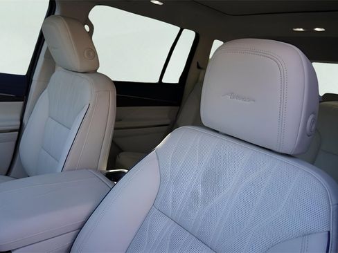 New 2026 Buick Enclave Avenir w/ Super Cruise Package image 10