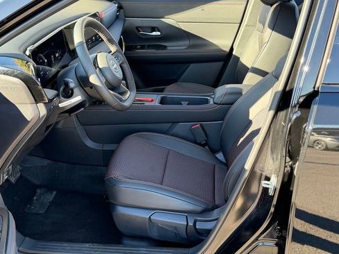 New 2026 Nissan Kicks SR FWD image 20