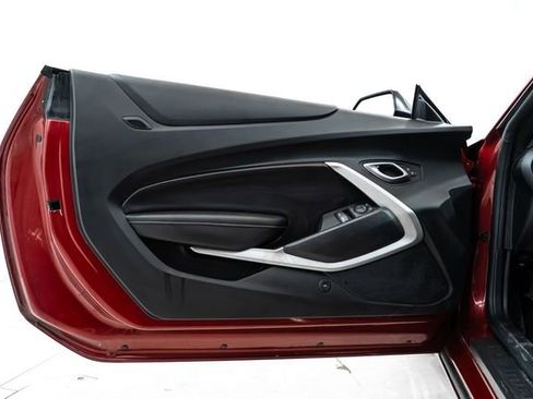 Used 2017 Chevrolet Camaro SS image 16