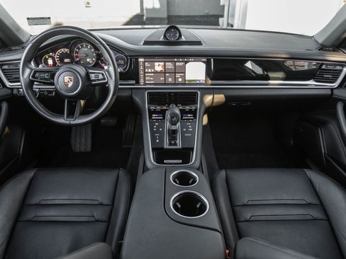 Certified 2021 Porsche Panamera image 12