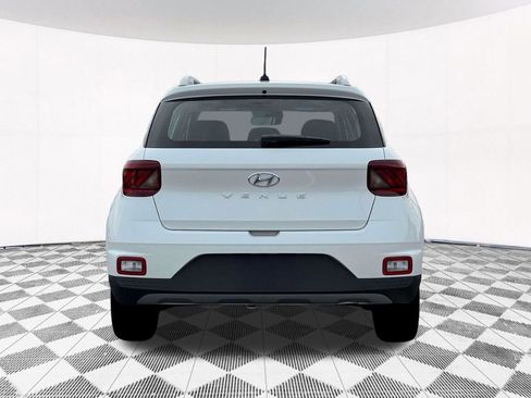 New 2026 Hyundai Venue SEL FWD image 10