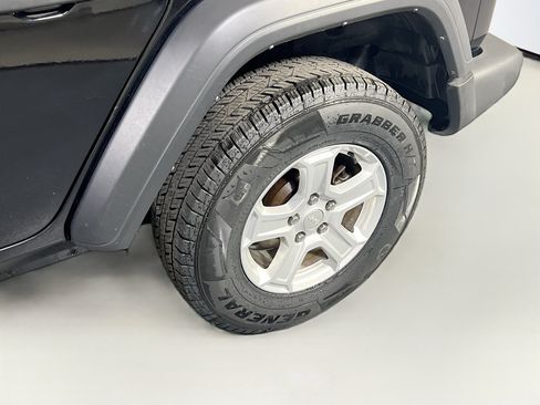 Used 2022 Jeep Wrangler Unlimited Sport AWD/4WD image 29