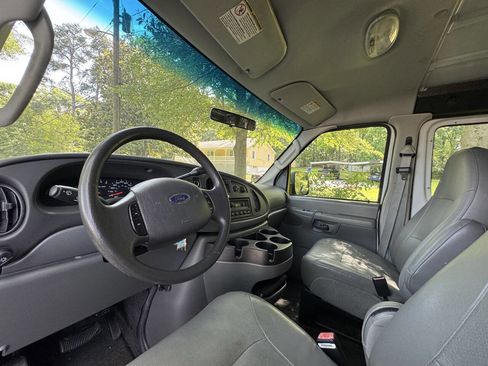Used 2007 Ford E-150 and Econoline 150 image 18