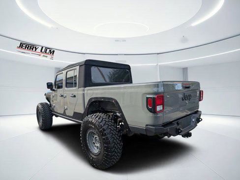 Certified 2021 Jeep Gladiator Sport image 5