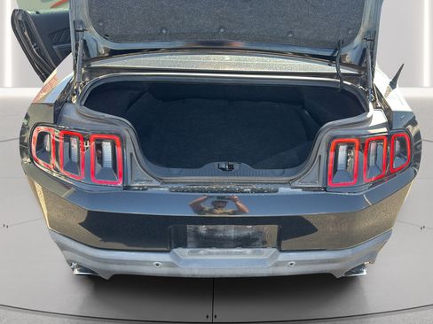 Used 2012 Ford Mustang GT Premium w/ HID Headlamps & Security Pkg RWD image 22