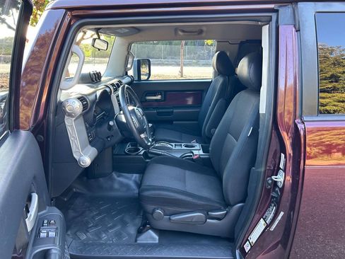 Used 2007 Toyota FJ Cruiser 4WD image 25