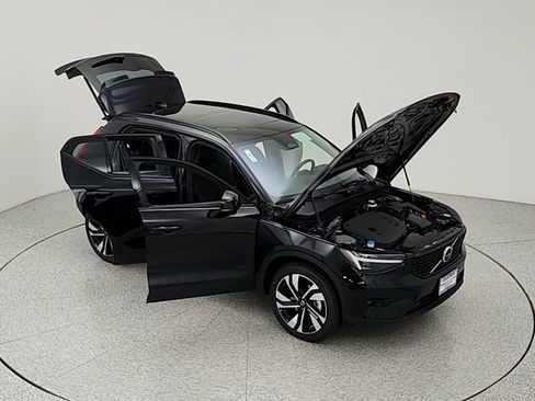 New 2026 Volvo XC40 B5 Ultra w/ Climate Package AWD/4WD image 38