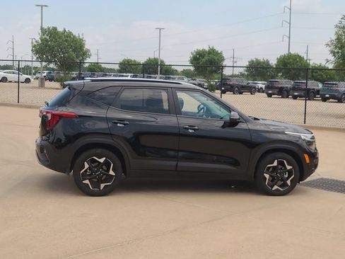Used 2025 Kia Seltos S FWD image 4