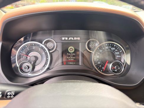Used 2019 RAM 1500 Big Horn AWD/4WD image 11