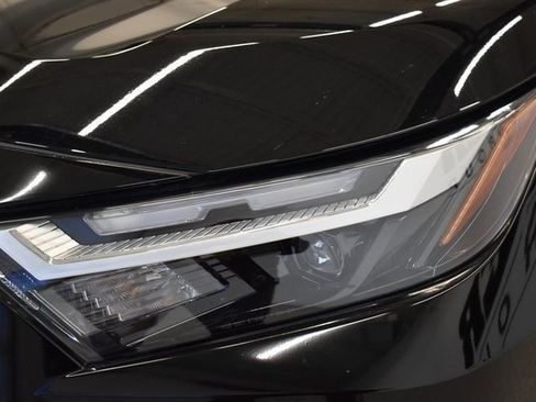 Used 2025 Toyota RAV4 XLE image 17