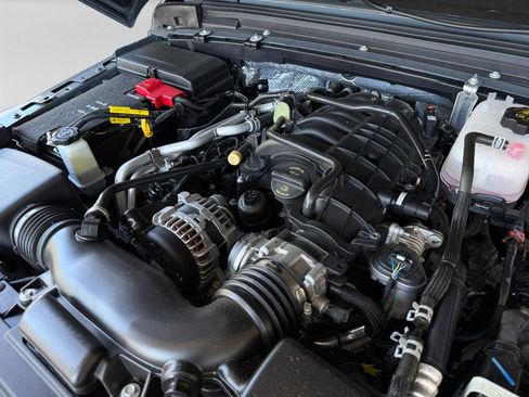 Used 2026 Jeep Gladiator Sport AWD/4WD image 31