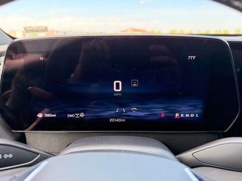 Used 2026 Chevrolet Traverse LT image 13