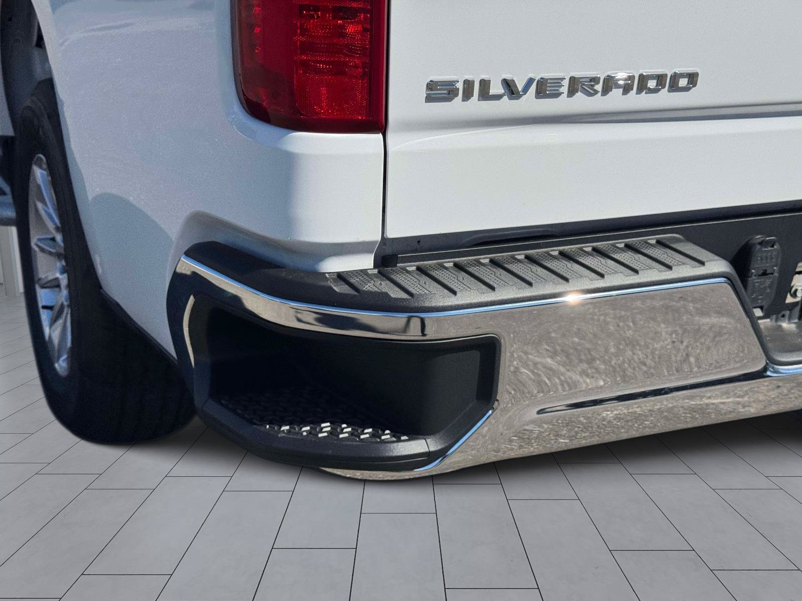 Used 2025 Chevrolet Silverado 1500 W/T RWD image 12