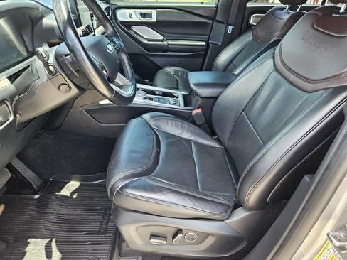 Certified 2020 Ford Explorer Platinum w/ Premium Technology Package AWD/4WD image 18
