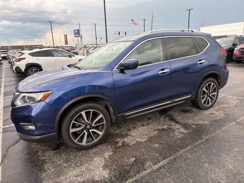 Used 2019 Nissan Rogue SL AWD/4WD image 2