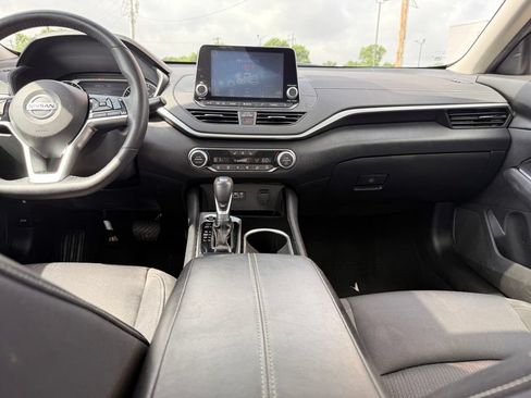 Used 2020 Nissan Altima 2.5 SV FWD image 42