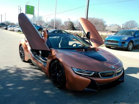 Used 2019 BMW i8 Roadster image 4