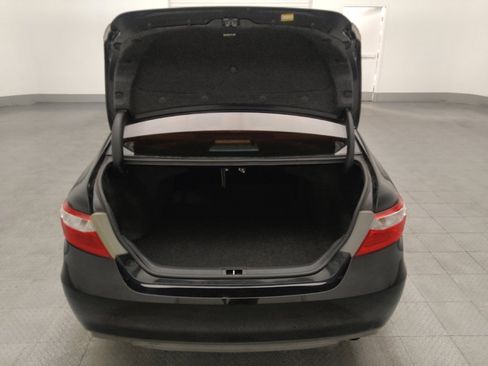 Used 2017 Toyota Camry LE image 29